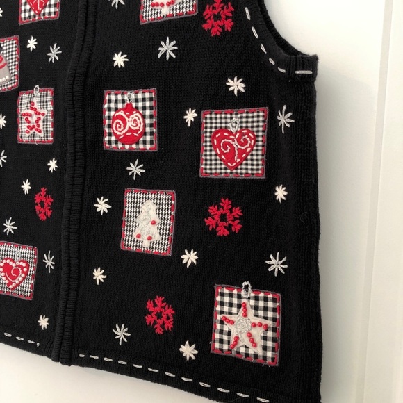 Erika Petite Holiday Sweater Vest Black Knit Zip Up Embroidered Vest Size PL - Picture 4 of 12